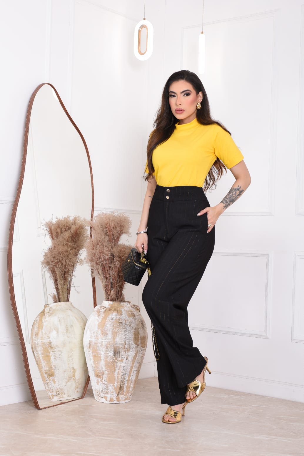 T-Shirt Gola Alta em Algodão Marigold