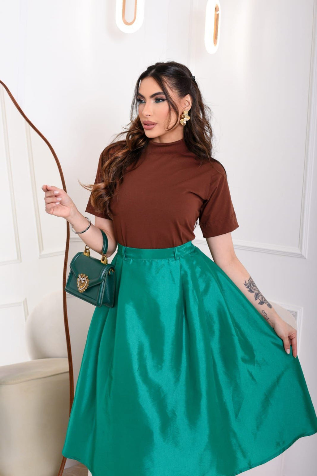 T-Shirt Gola Alta em Algodão Marrom Creme